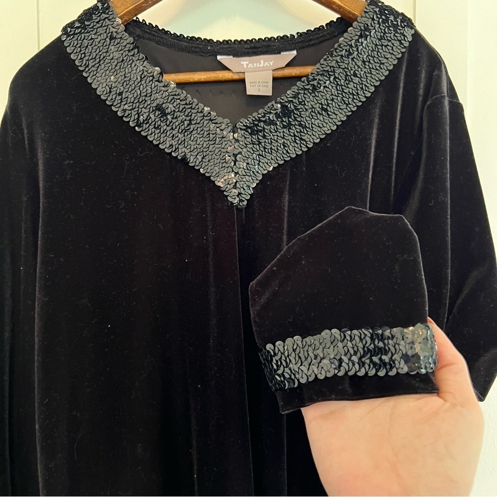 Women’s Large Velour Black Lounge Top with Sequin Details - Picture 5 of 8